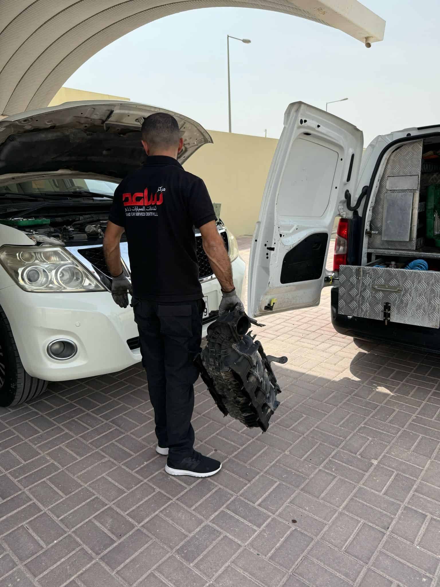 ميكانيكي سيارات